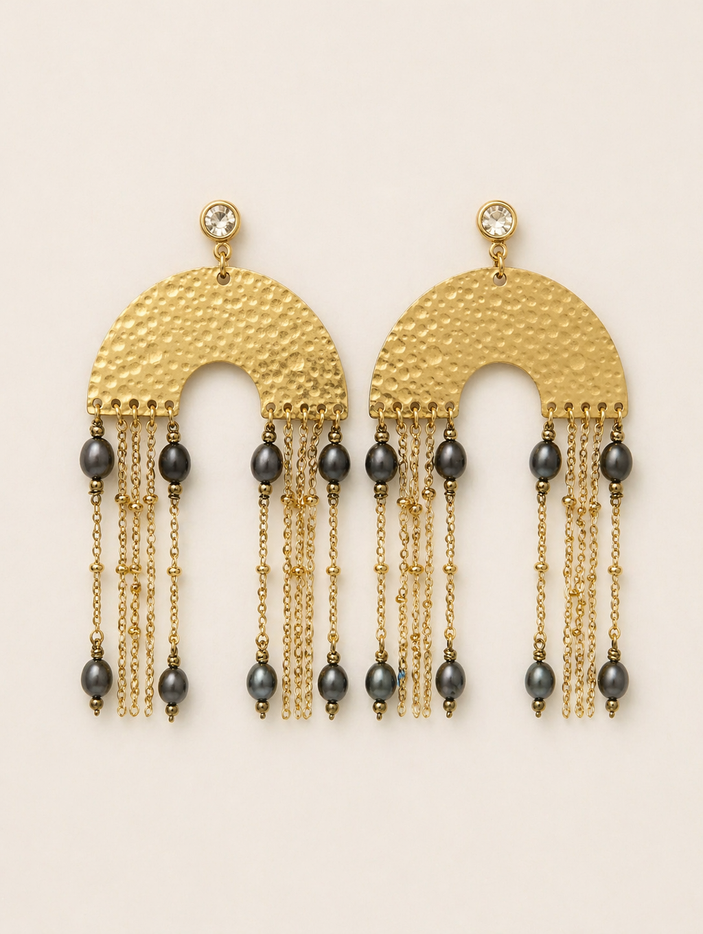 Aretes con perlas negras